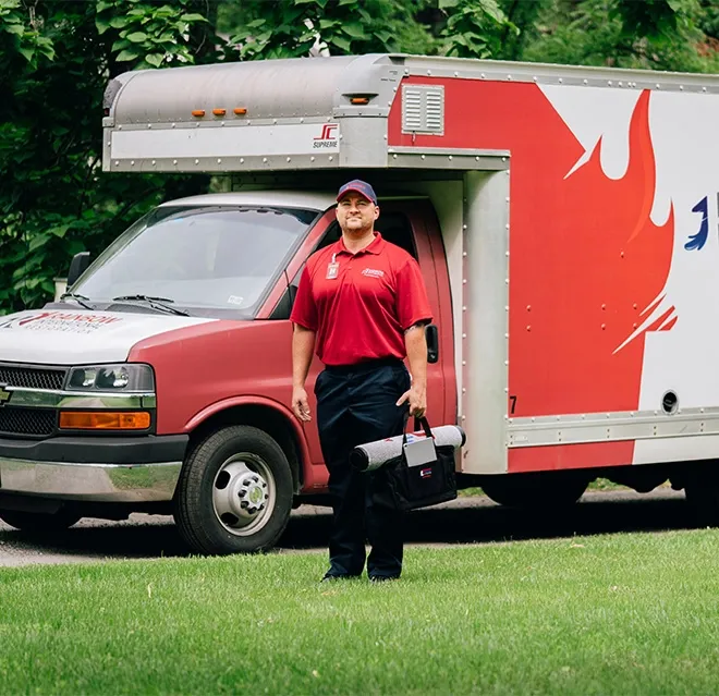 A Rainbow Restoration water damage team member arrives at a customer’s home in Summerfield, NC.