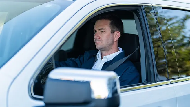 A Rainbow Restoration representative arrives at a property in Osceola, IA, to meet a property owner who has called for help with emergency restoration services.